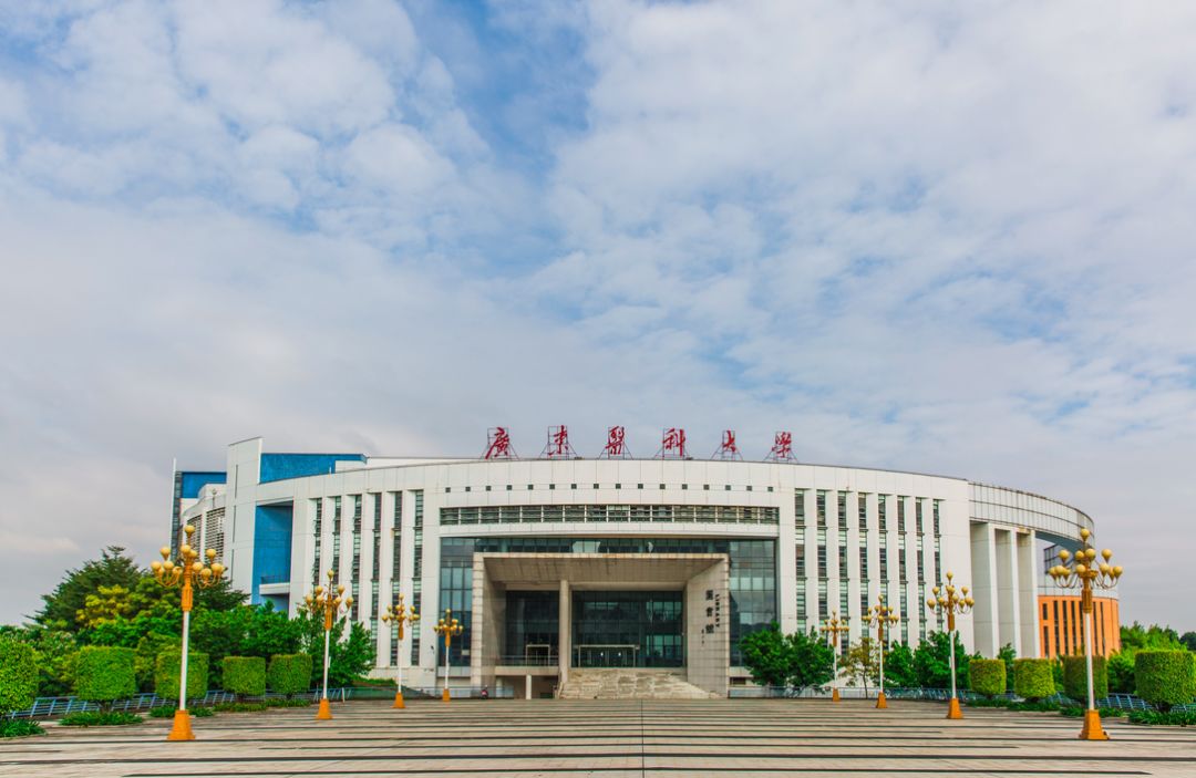 这些大学生太能赚钱了，不服不行啊？