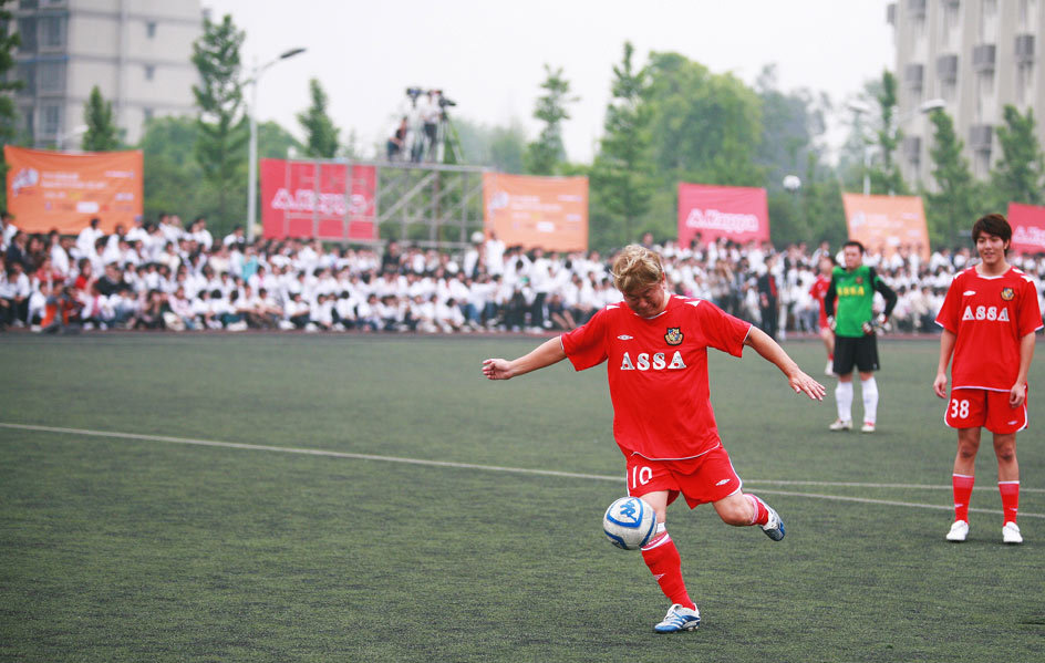 汶川地震谭咏麟,2008年汶川地震谭咏麟捐款多少钱