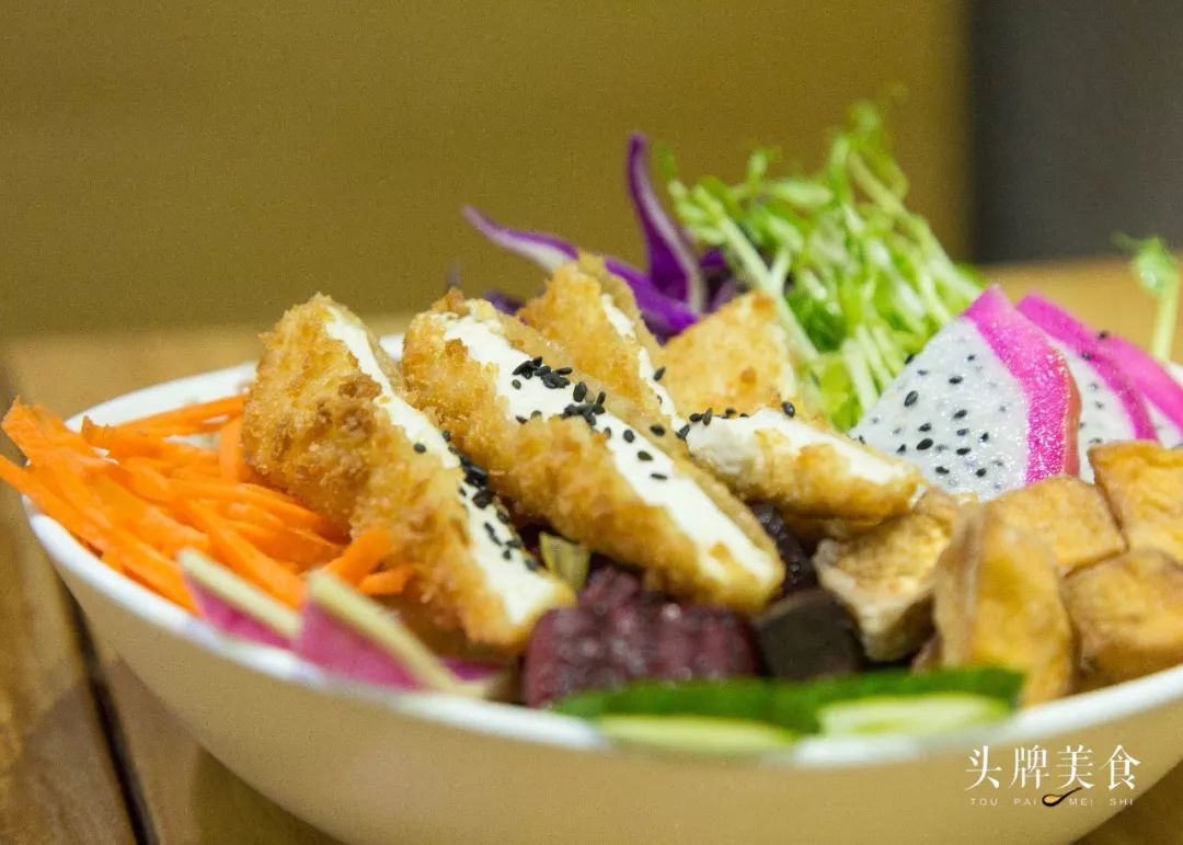 美国帅老板新开一家西式素食店，想让福州人吃到最健康的饮食