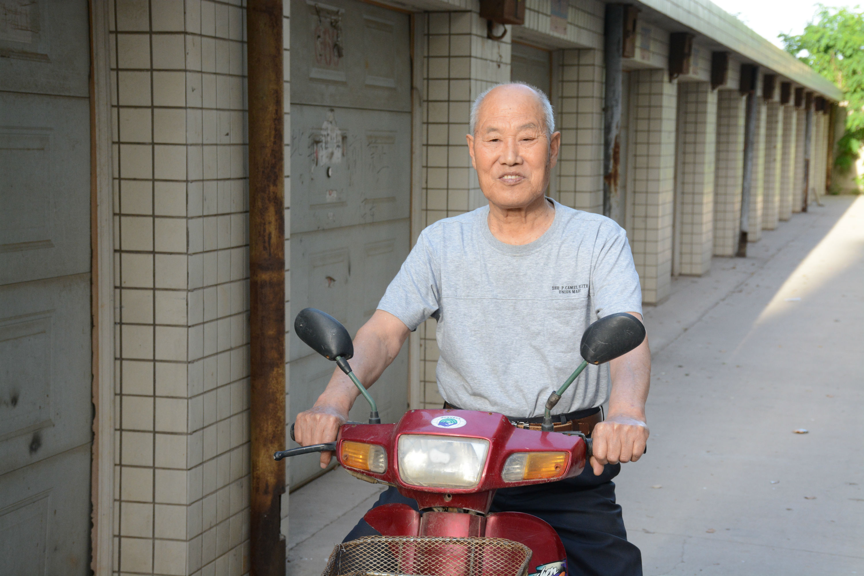 八十岁老人修家电视频,河间家电维修哪家好