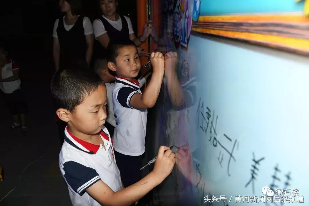 幼儿园毕业季勇敢之夜活动视频,幼儿园大班毕业勇敢之夜活动报道