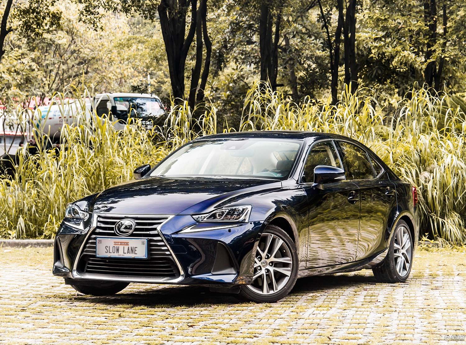 雷克萨斯is2022款300fsport版,2022雷克萨斯is300fsport版