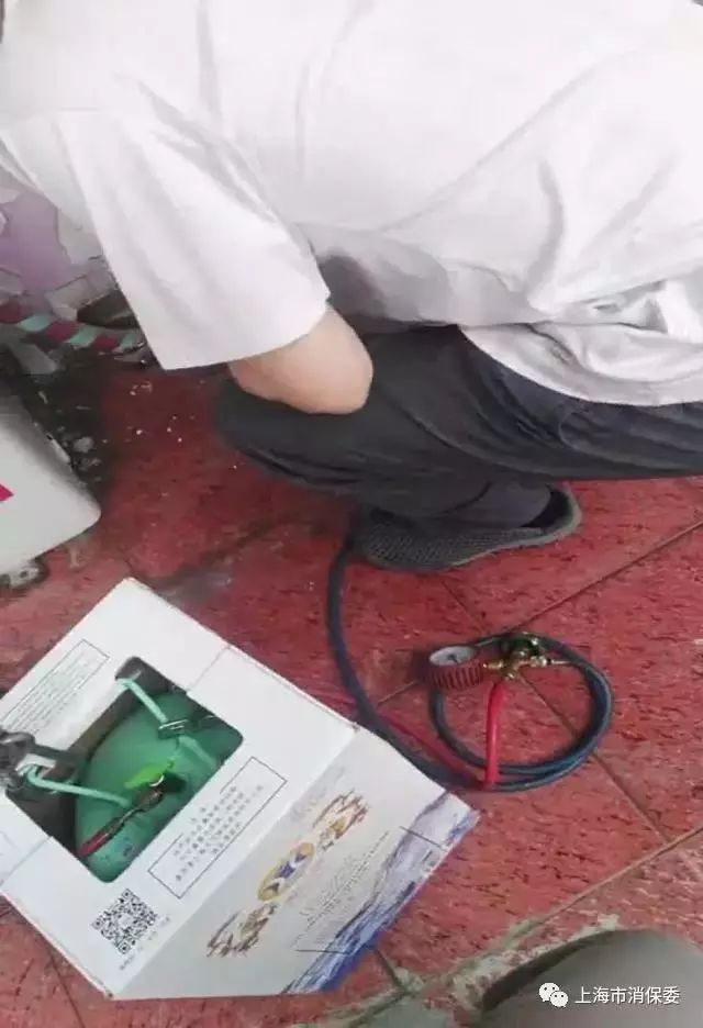 空调维修猫腻曝光,空调维修骗局怎么解决