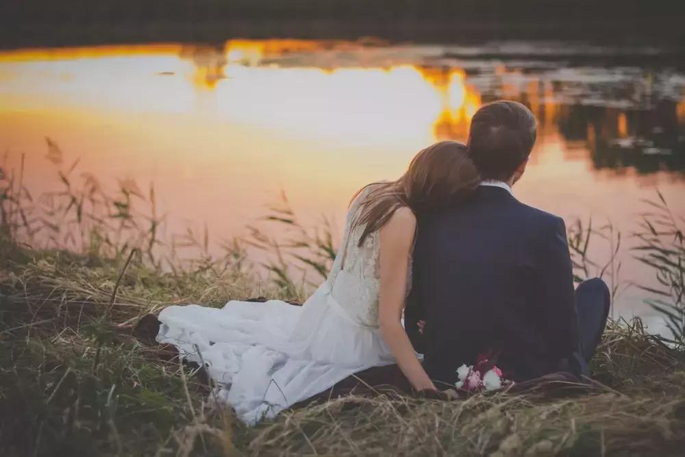 婚姻幸不幸福主要取决于这一点,婚姻不幸福的女人怎样快乐起来