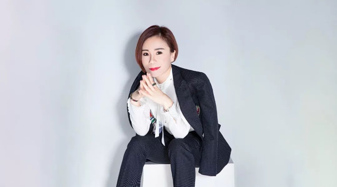 她发现的这款产品，成为女人最爱，还被全球模仿