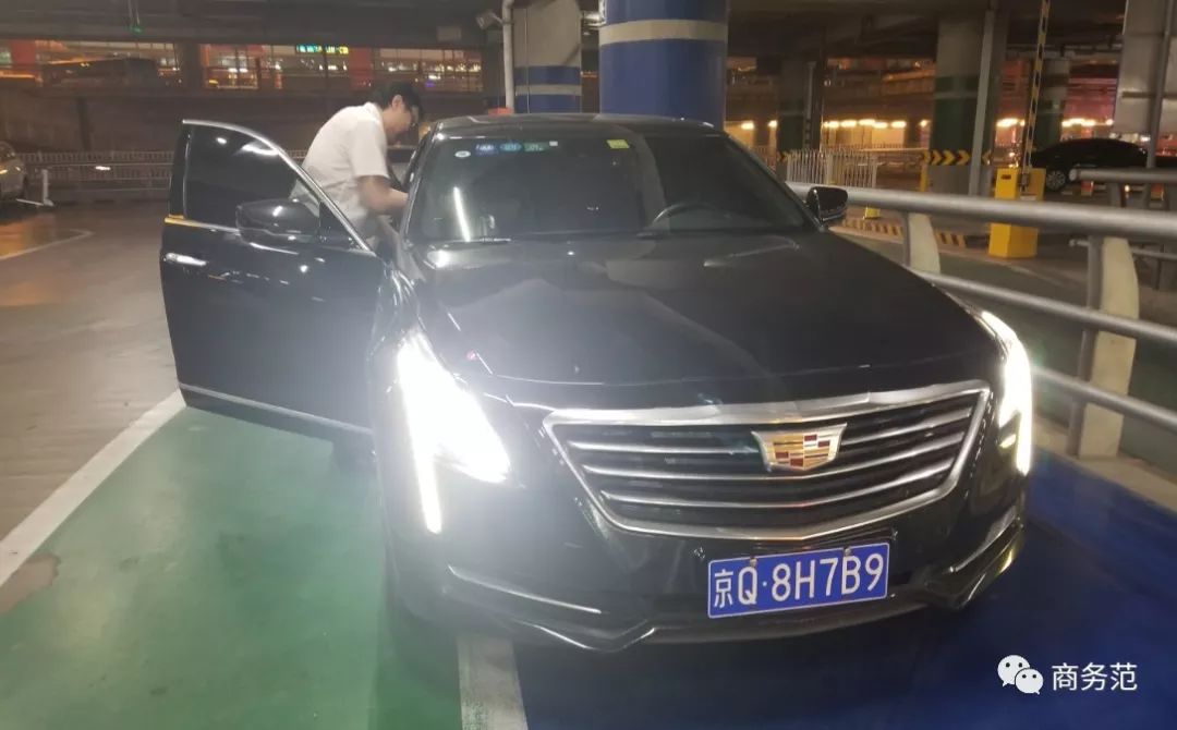 阿联酋航空豪华经济舱体验,阿联酋航空奢华