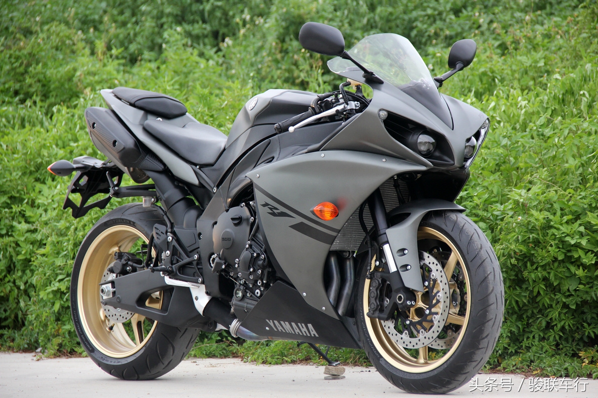 2013年雅马哈yzf-r1黑色,雅马哈yzf战斧r1价格