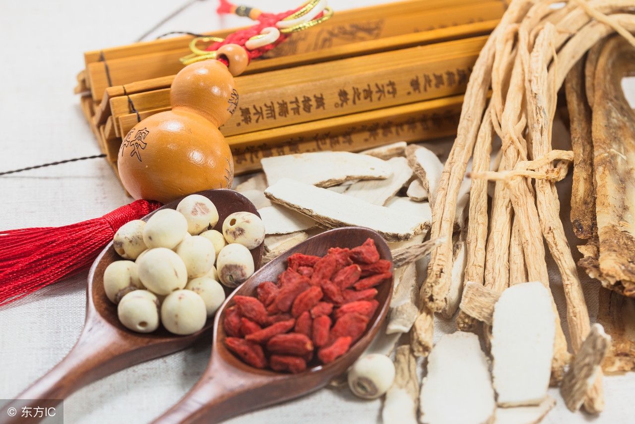 孕早期补充叶酸孕中期补钙,孕晚期dha和叶酸补铁补钙怎么吃
