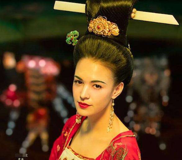 作为精致的仙女们，口红进化史你了解吗？