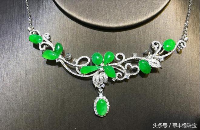 珠宝首饰不一定要买贵的，要买适合自己的，美女这条锁骨链怎么样