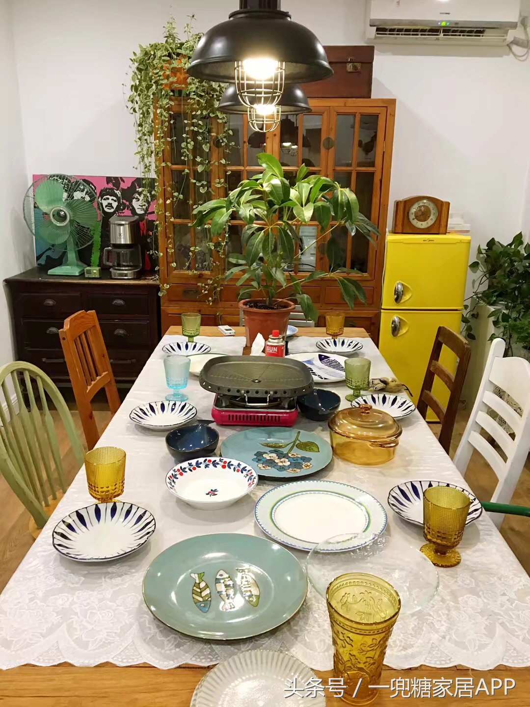 老式缝纫机桌子,老式缝纫机小桌子