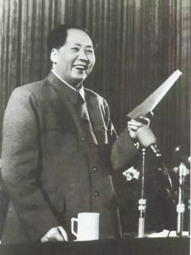 今天，毛主席诞辰126周年，铭记！