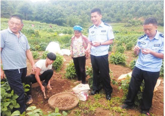 「脱贫攻坚公安蓝」“看到群众高兴，我们感觉很幸福”——毕节市公安局帮扶赫章县德卓乡侧记