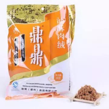 中国大妈出国探望儿子，行李箱被打开的那一刻，所有人都惊呆了！