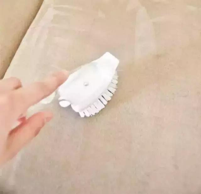 沙发脏了怎么办不用小苏打,沙发脏又不能洗要用什么方法