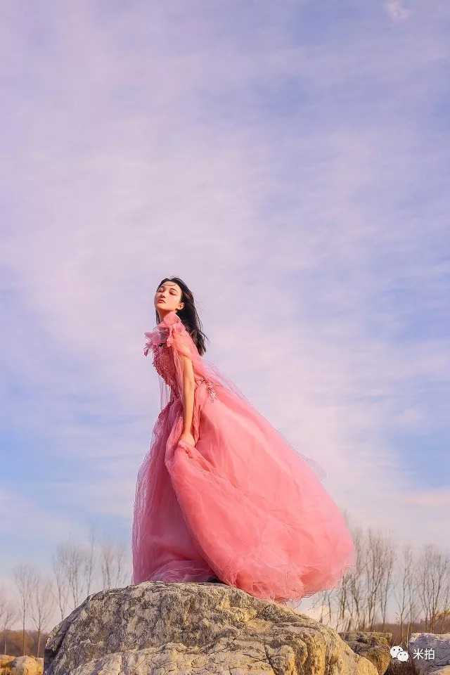 男摄影师为何网购女装上瘾？贵圈真乱？无情的真相让我掉下眼泪