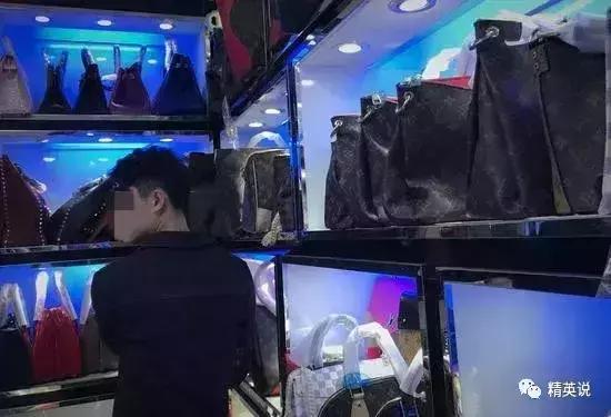中国小哥在国外两年赚2套房4辆车,中国小哥挣外国人钱