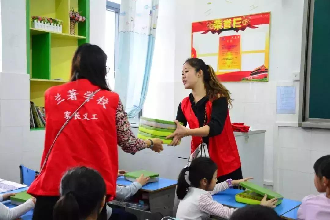 30554名学生！47所学校！聚焦午餐午休，深圳龙岗娃吃什么？