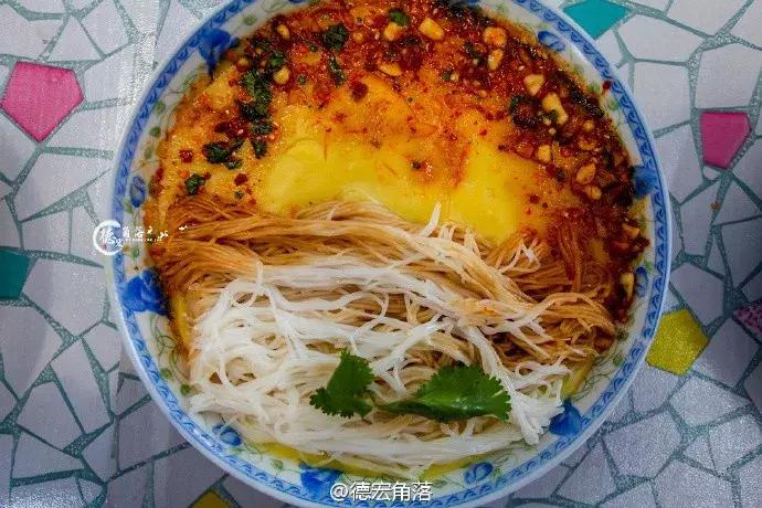 酸汤辣子蘸出来的美味，吃一口就丢魂！这座小城屡被综艺点名