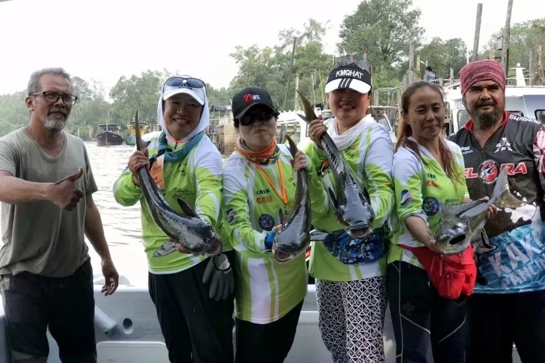 “四大美女”征战马来西亚旗鱼日记
