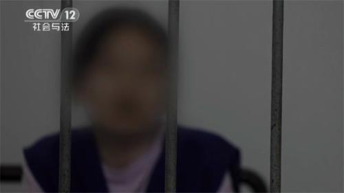 “黄鳝门”事件女主角：长相斯文，刚开始心里抵触，两个月赚9万！