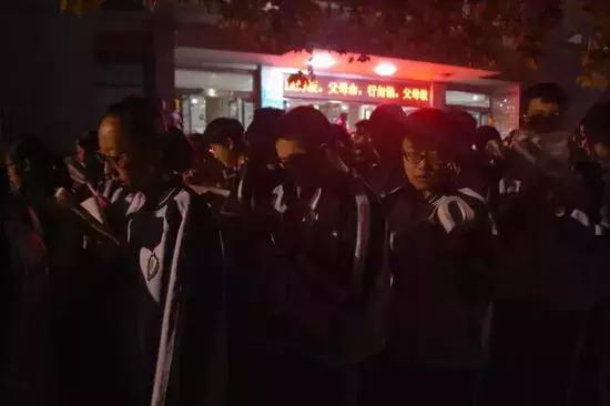凌晨五点的衡水中学和北京四中,你见过凌晨5点的衡水中学吗