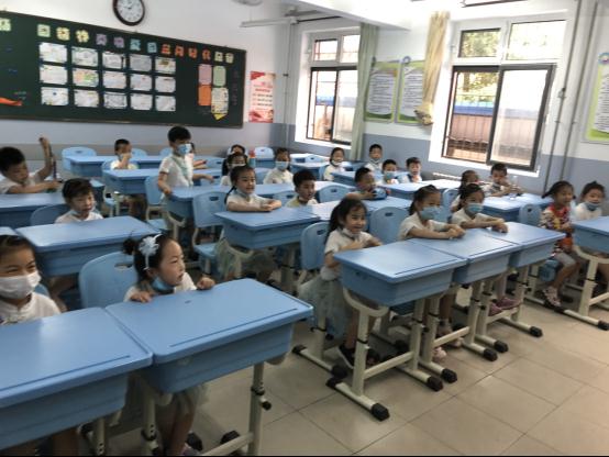 看幼儿园老师怎么教育孩子的,幼儿园开设幼小衔接课程通知