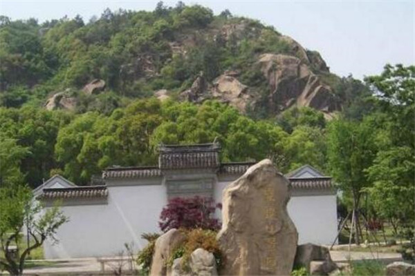 苏州的景点灵岩山开放了吗,苏州爬山必去十大景点灵岩山