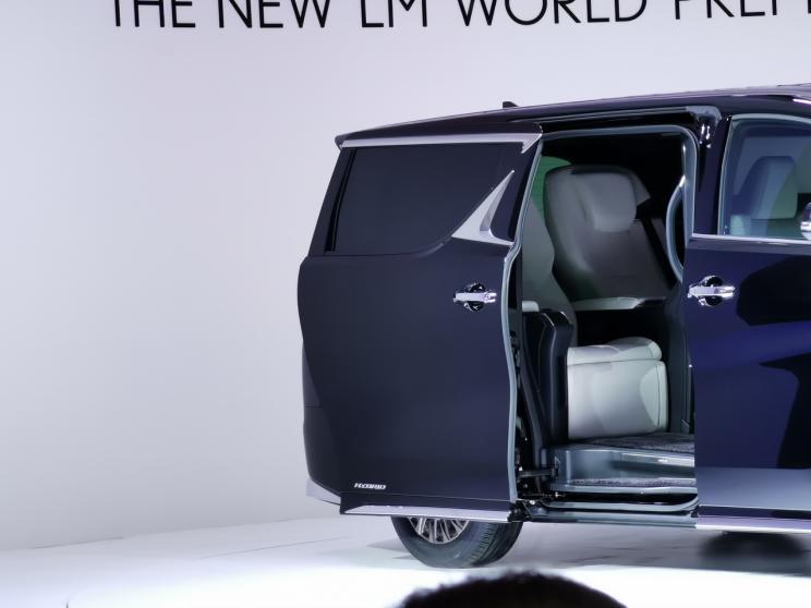 上海车展新款雷克萨斯mpv,雷克萨斯mpvlm300h多少钱