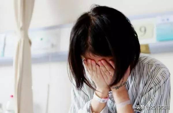 剖腹产后按压肚子左边右边里面痛,生宝宝剖腹产按压肚子太疼了