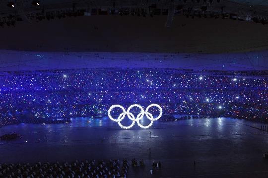 东京奥运会闭幕式上的五环真漂亮,2020年东京奥运会开幕式表演五环