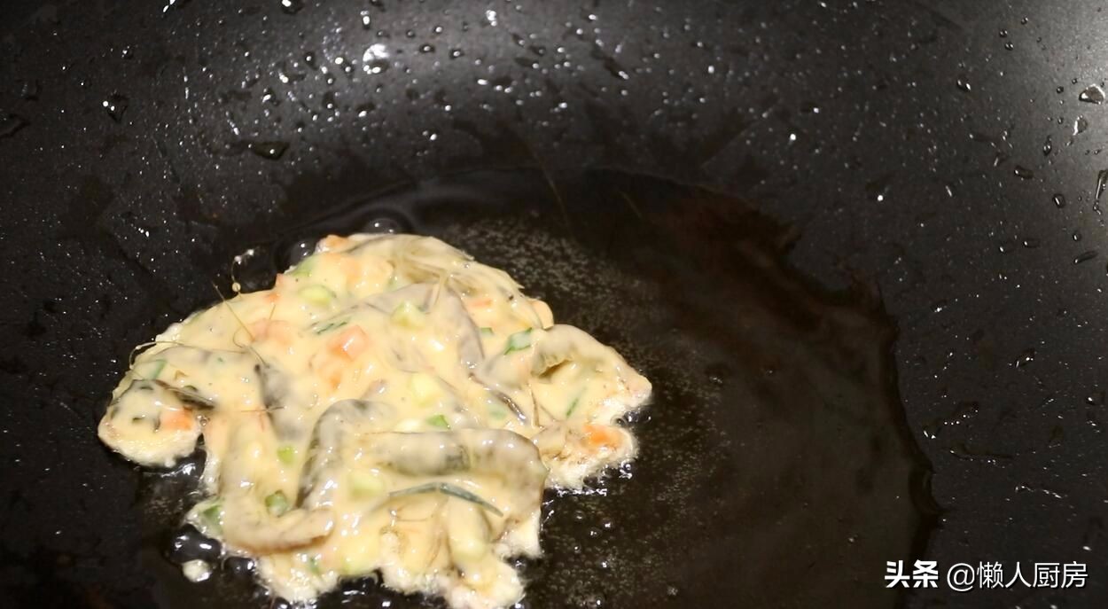 不加水煮的虾怎么做好吃,怎样做虾饼又脆又好吃