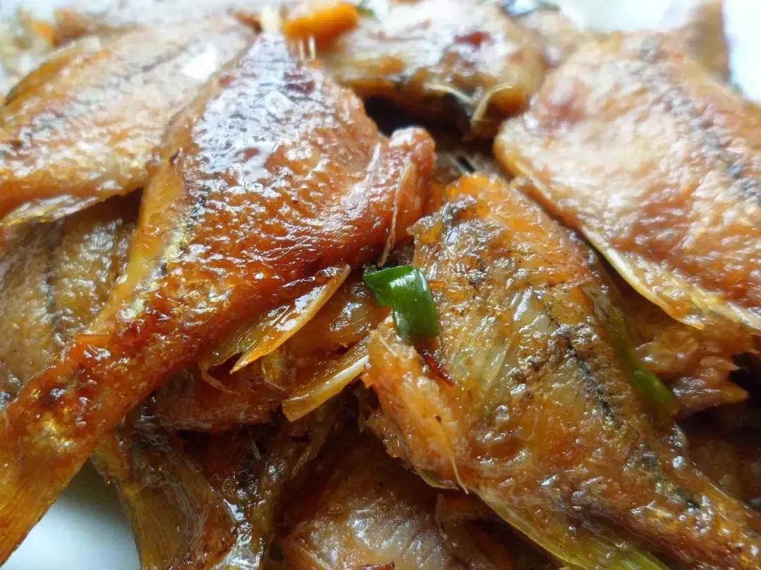 形似粑粑的食物,形似罗非鱼的鱼叫什么