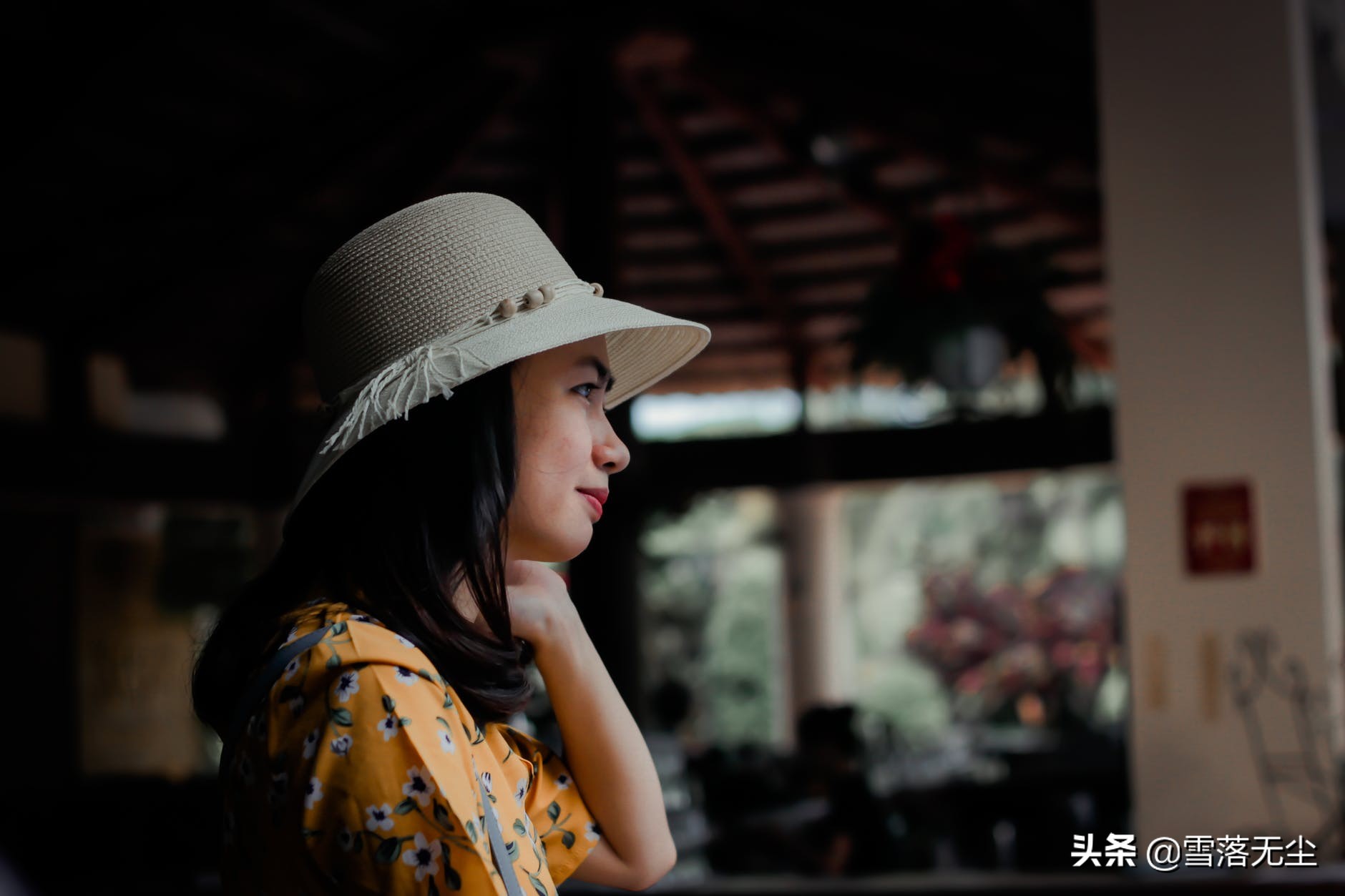 高层次的人有教养待人和善,高层次的人早就学会了不发脾气