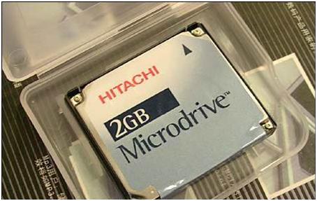 智能手机的内存卡一般都在哪里,各种手机内存卡使用时间