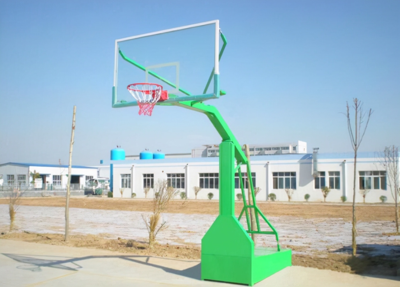 建一个篮球场半场价格,建一个篮球场最低需要多少钱