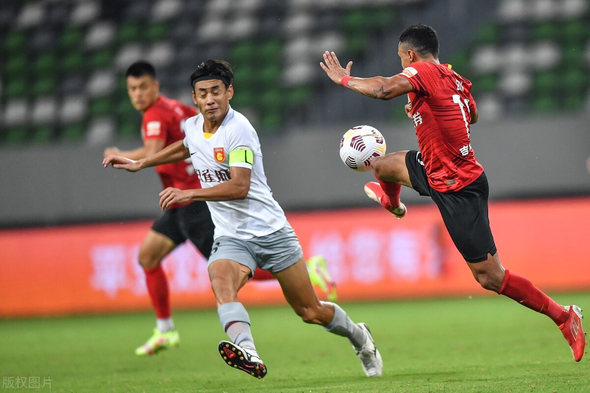 国家队阵型及战术特点,战术打法上的一个误区