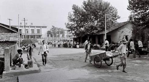 新余火车站什么时间建的,新余火车站新址在哪里