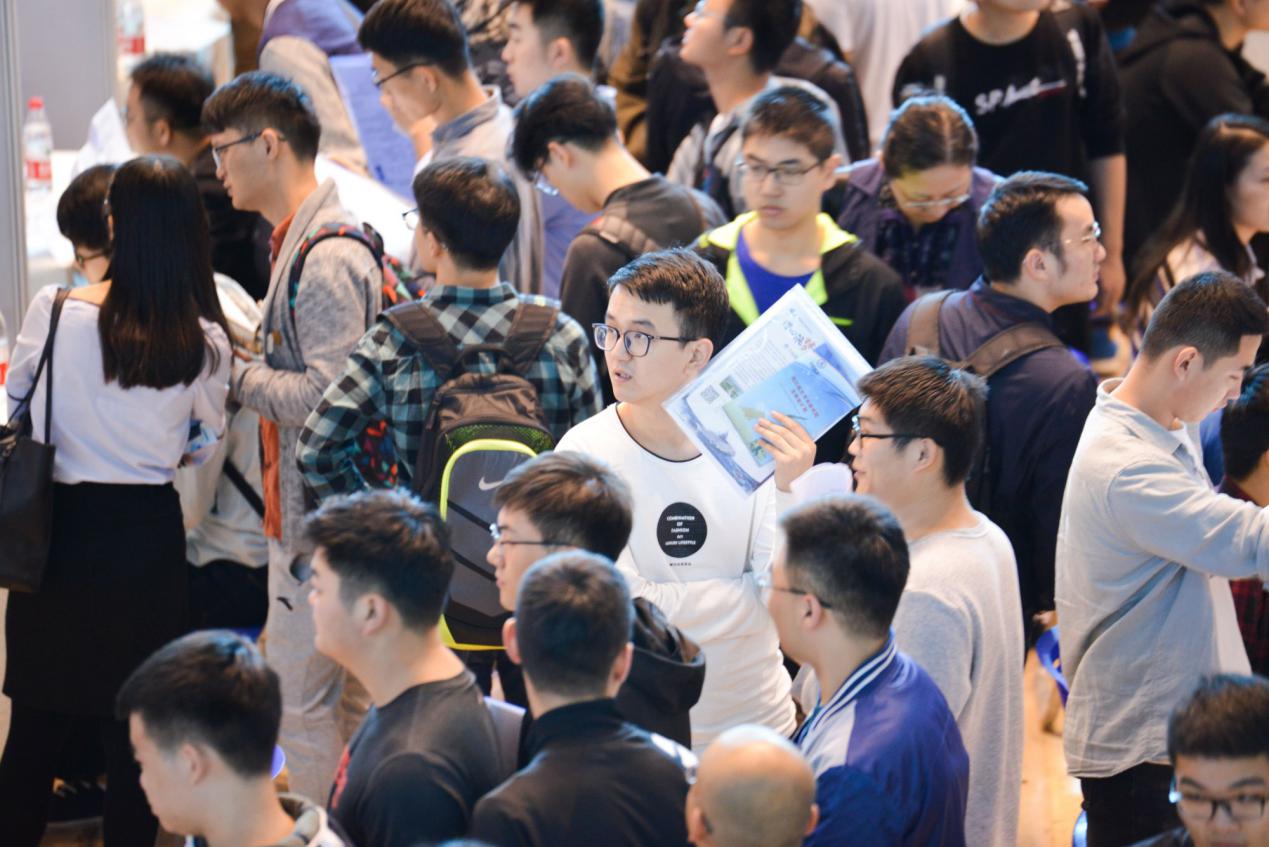 大学生好就业的十大专业,几大热门专业现在却不好找工作