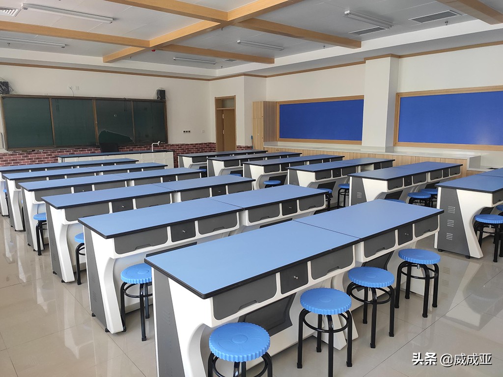 在古老的孔孟之乡，有一颗新星——育才中学
