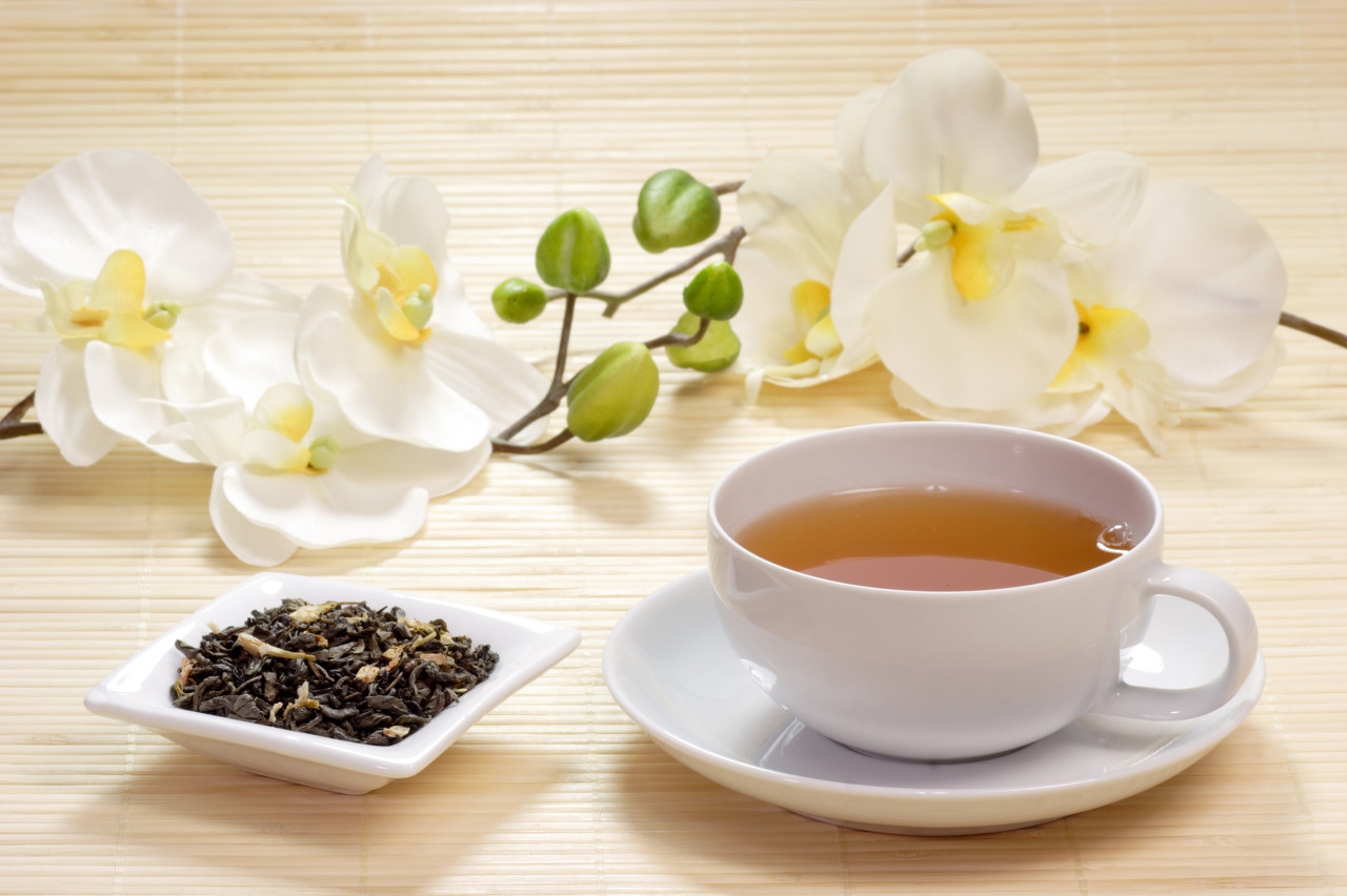 挑选好茉莉花茶选花还是茶叶,茉莉花茶怎么选才是正宗的