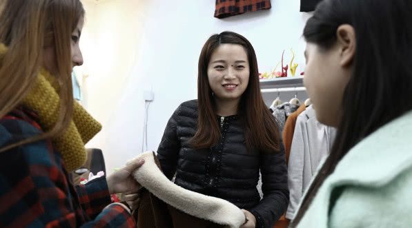 服装店不做线上生意怎么办,服装店开店第二个月突然没生意了