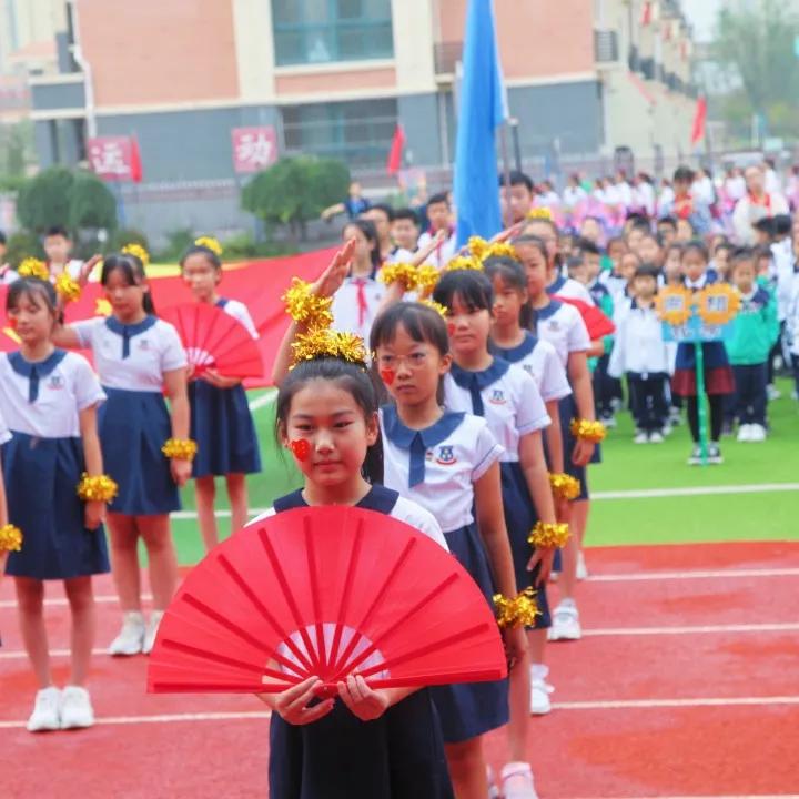 潍坊光正·潍州外国语学校童心向*党**，超越梦想。2021年秋季运动会掠影