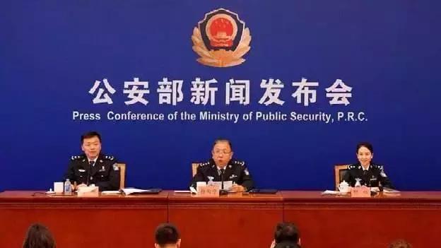 被上门辱骂威胁涉嫌哪些违法举止,民警被威胁怎么办