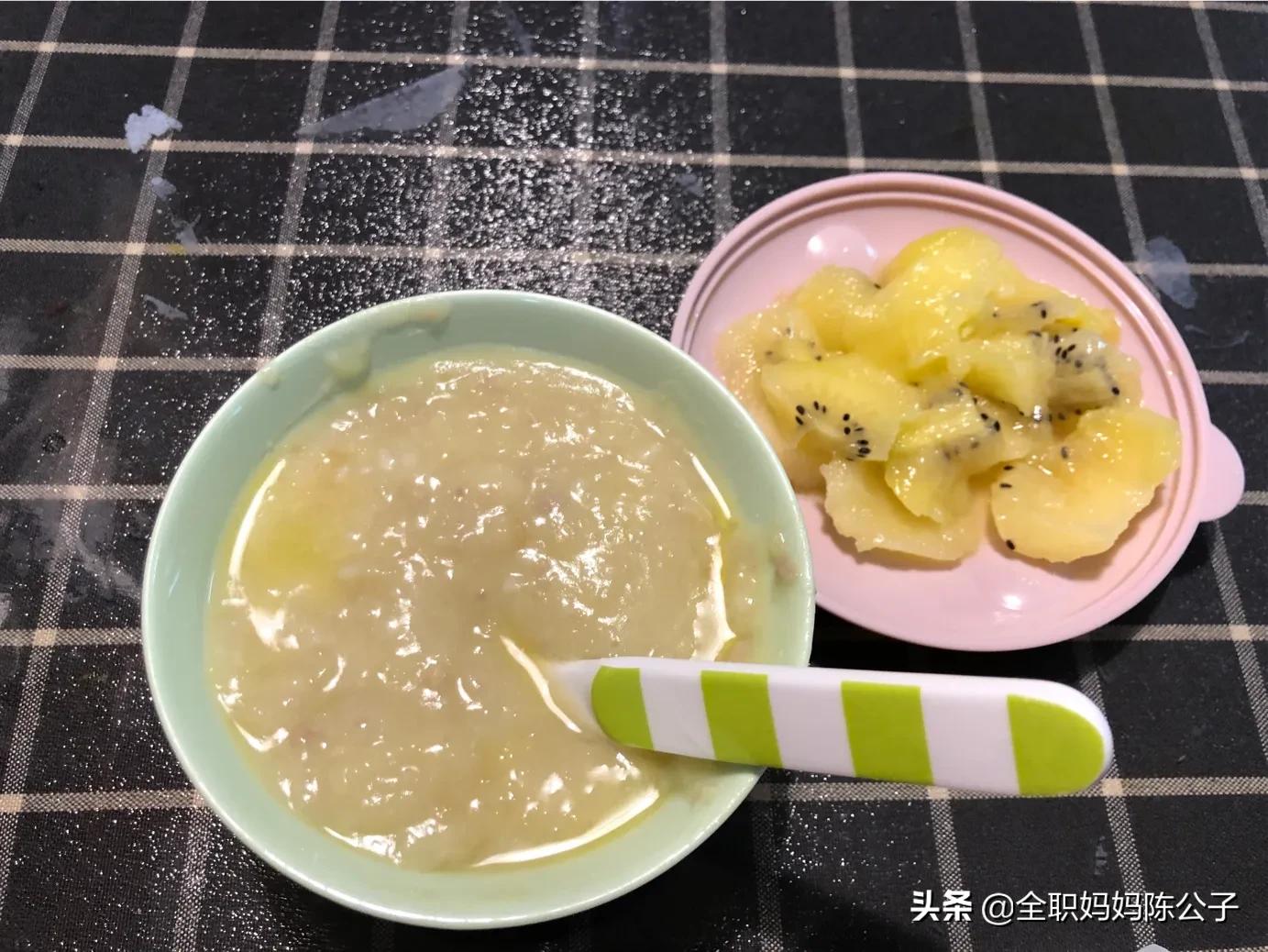 纯母乳宝宝不接受奶粉奶瓶？跟着我做下面几招，妈妈不用愁