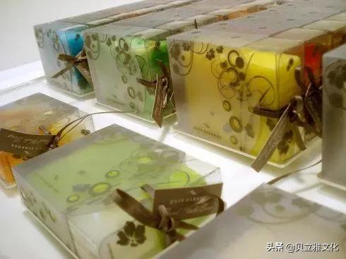 不要再用错误的方式洗脸了,别用手工皂洗脸