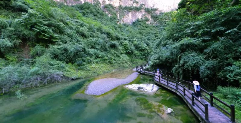 巍巍太行山山峰险峻,太行山奇峰峻岭