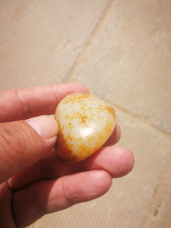新疆和田玉青白玉大籽料,和田玉籽料白玉把件