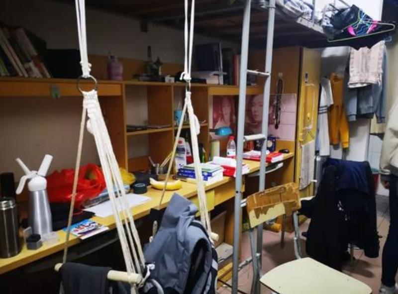 大学生严禁举止有哪些,大学生私藏违禁品都有多搞笑