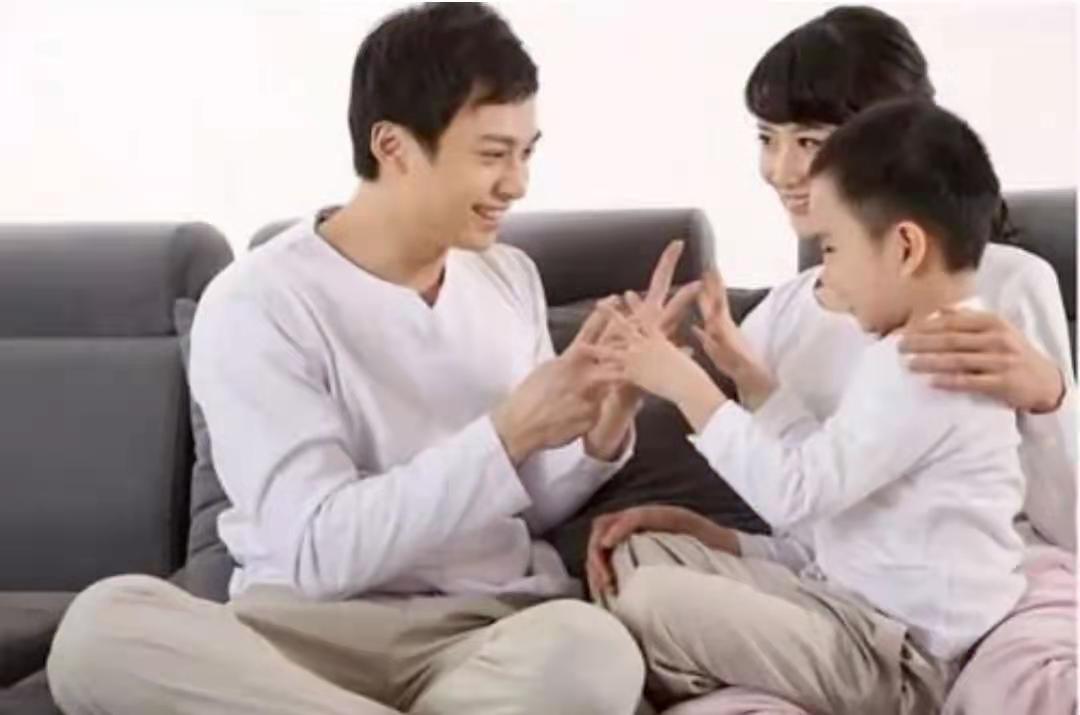 全班同学就一个孩子没奖状,全班就儿子没写作业怎么办